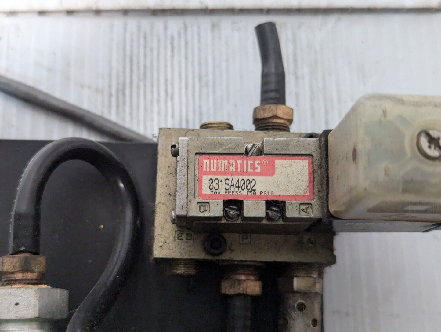 Numatics Pneumatic Regulator Assembly with F21A-03A / F21D-03A / 031SA4002