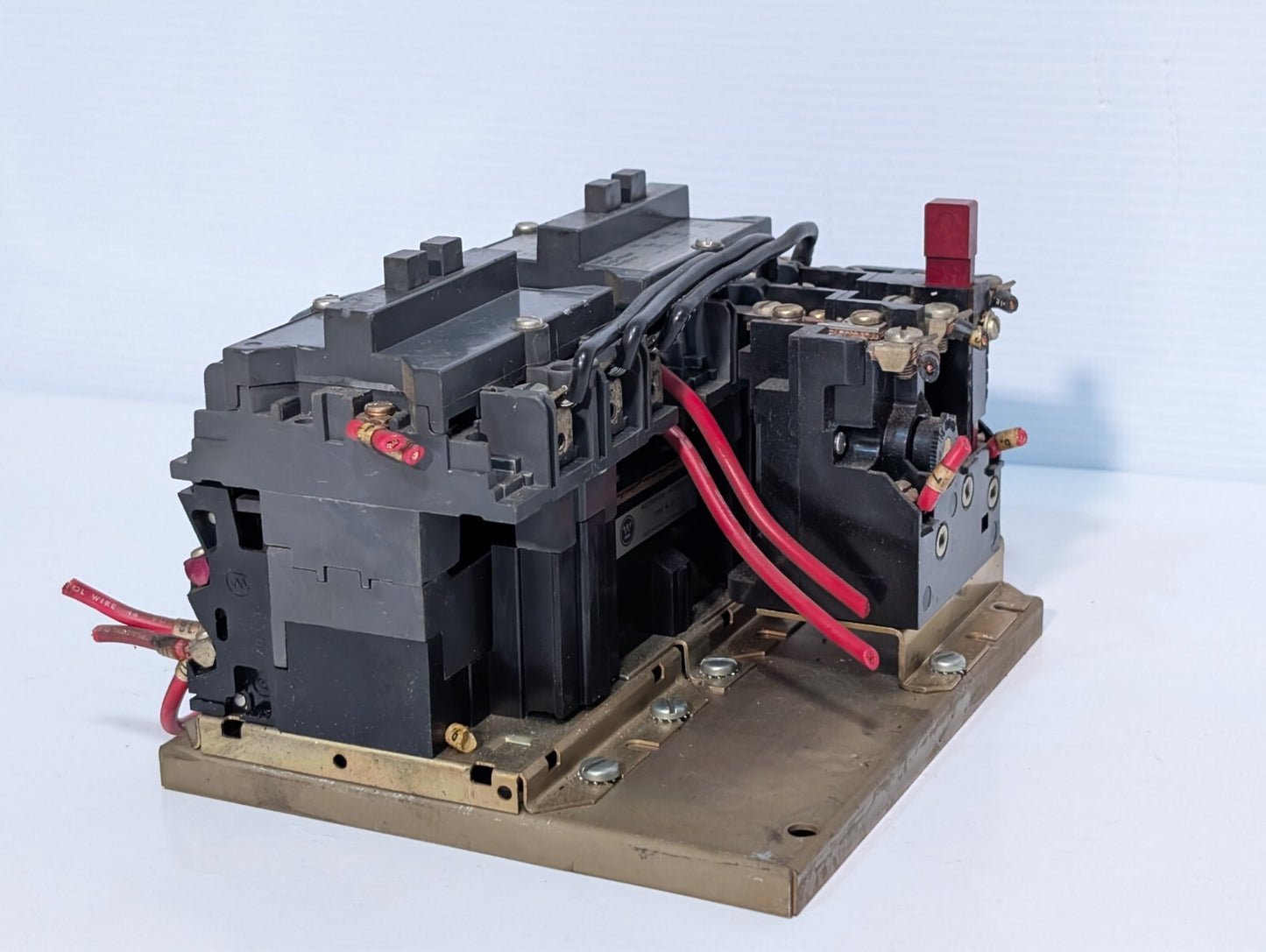 Westinghouse A210M1CAC Size 1 Motor Starter / Overload Relay Single + Polyphase
