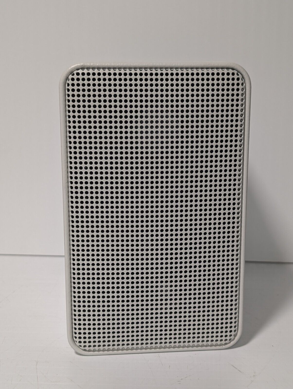 a/d/s L210W Bookshelf Speakers, 10 - 50W RMS, 4 Ohms, Crossover, 7" Tall, White