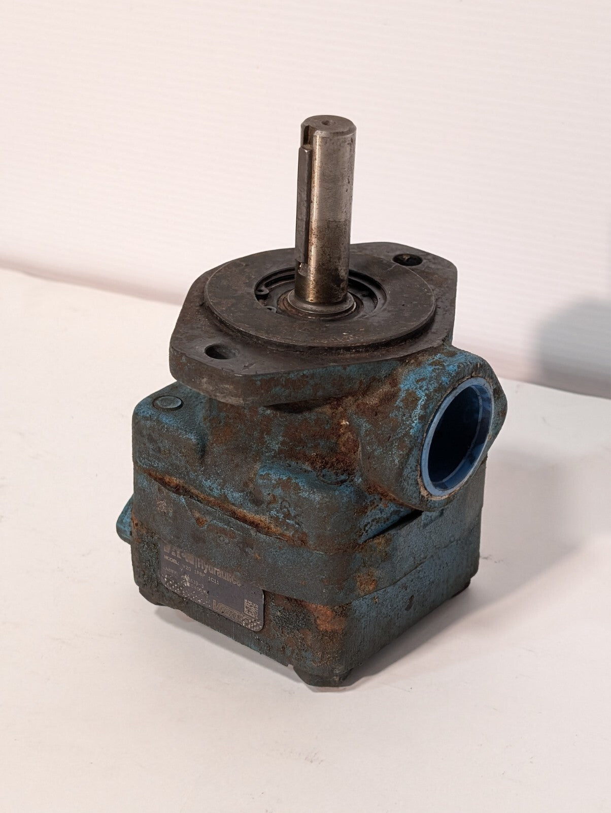Vickers 372639-3 V20-1P8P-1C-11 Fixed Displacement Hydraulic Vane Pump