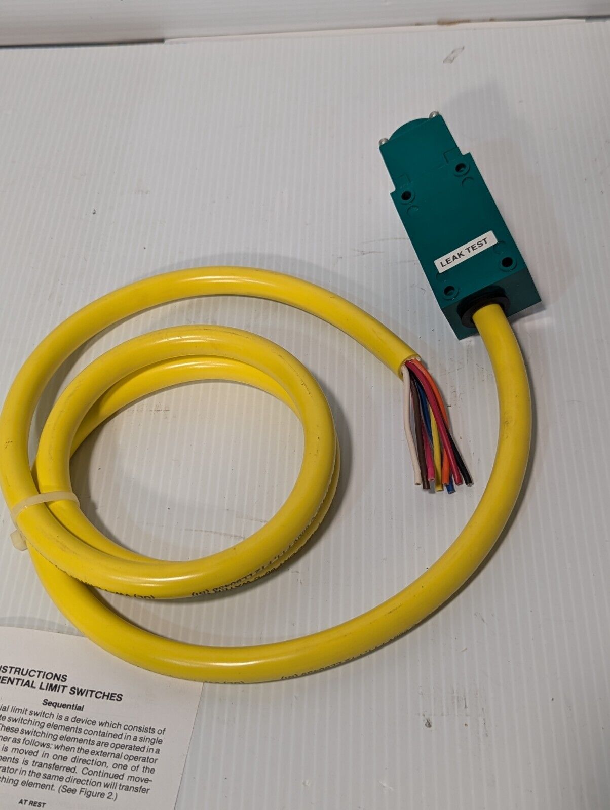 Allen Bradley 802M-NPY5 Pre-Wired Limit Switch, 5' Cable, Ser F - Free Shipping