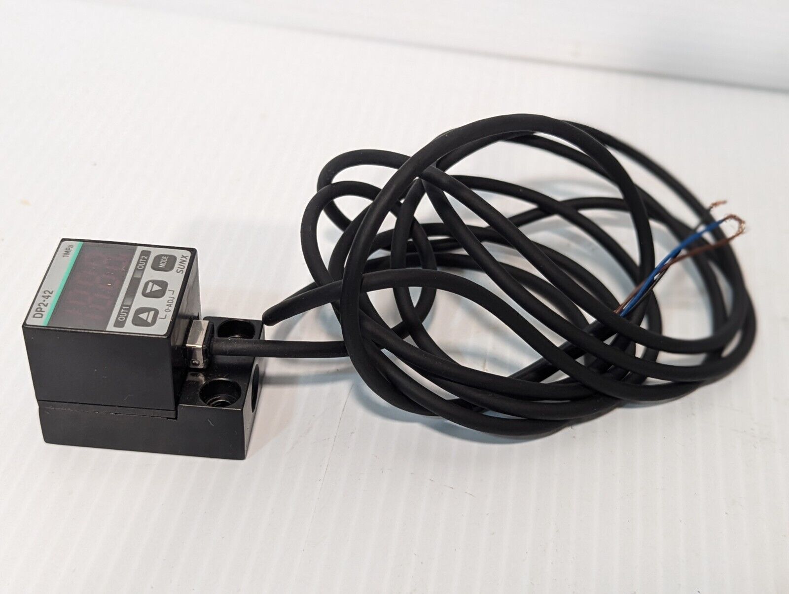 SUNX DP2-42 High Performance Digital Pressure Switch, UDP242 (upto 1.000 Mpa)