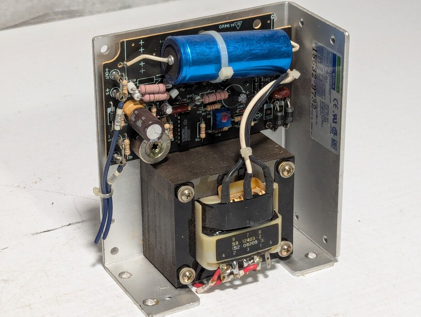 SOLA SLS-24-024 regulated power supply, 24VDC@2.4A out, 100/120/220/230/240VAC