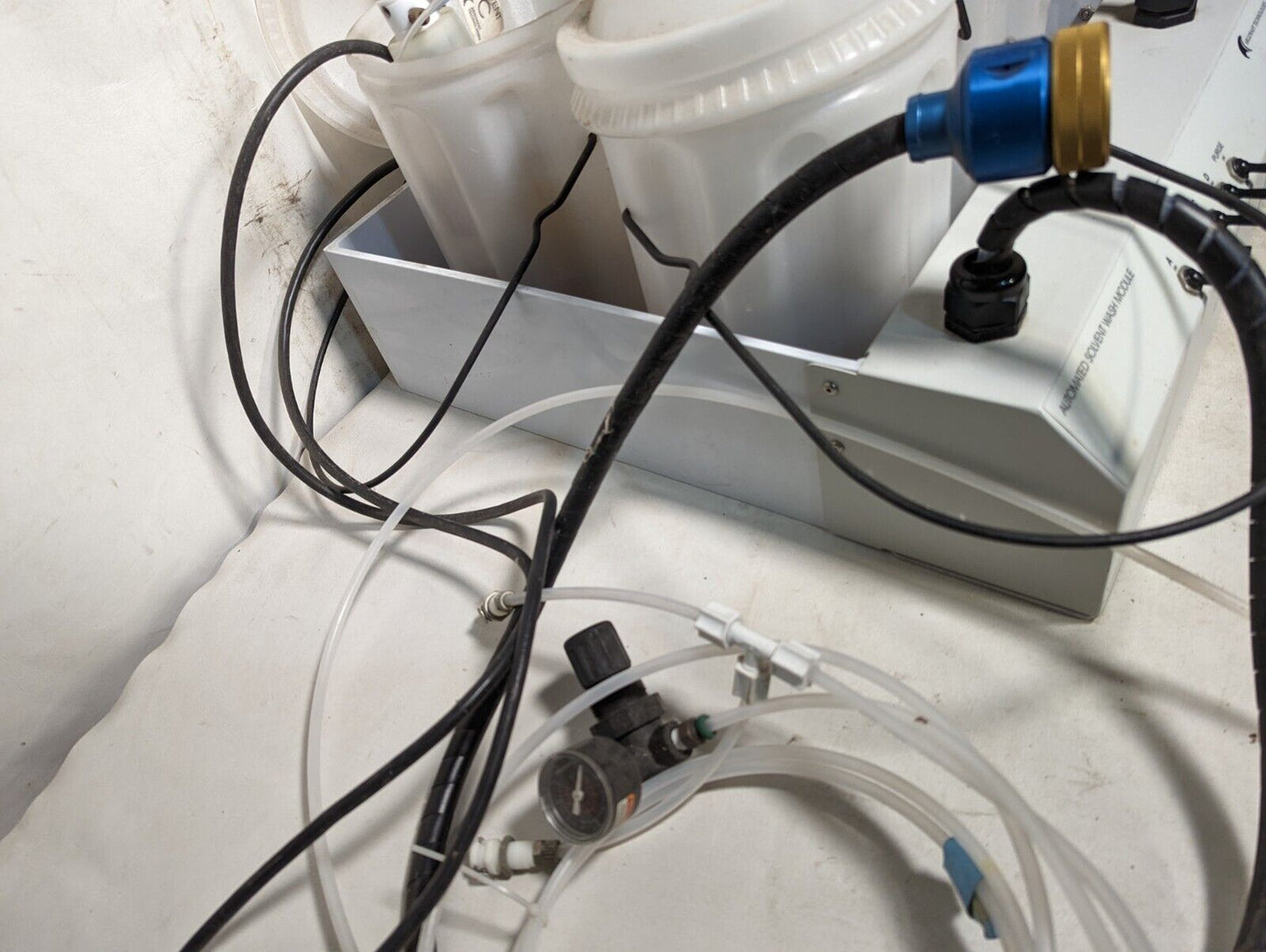 Argonaut Technologies Quest 210 ASW system, automated solvent wash module