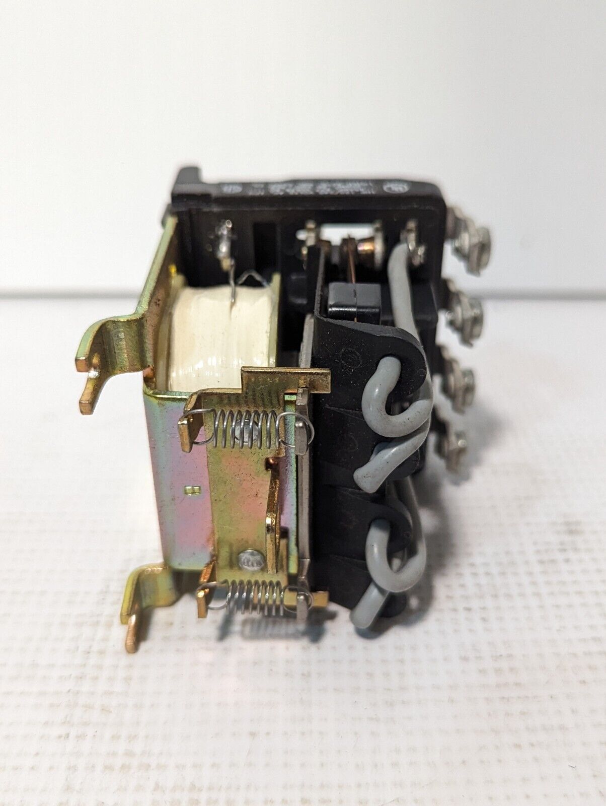 Struthers-Dunn Feeder Relay PM17AY24, 24VAC - Free Shipping