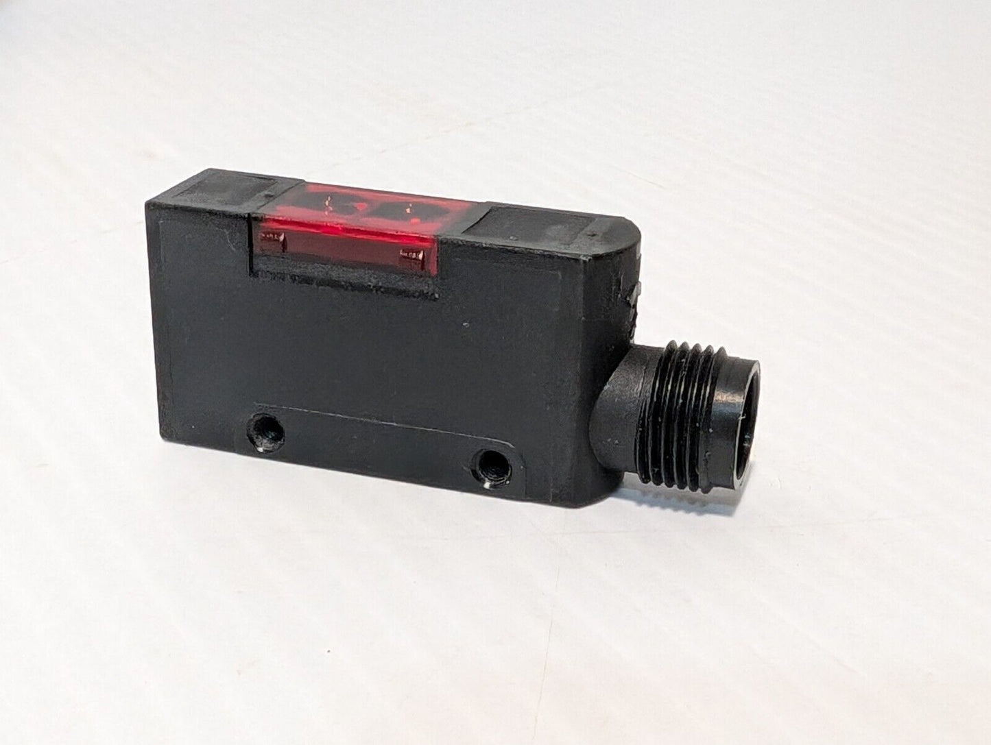 Omron E3S-AD86 Photoelectric Switch Sensor 10-30V DC - Free Shipping