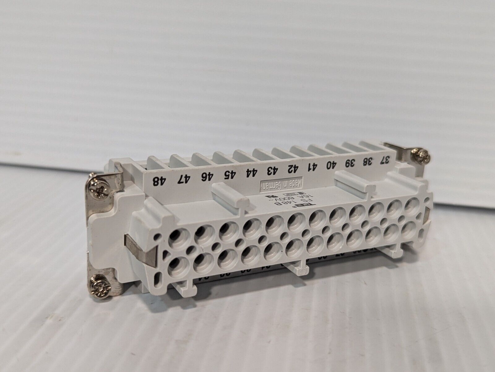 Thomas & Betts FS148B Terminal Insert Female 48 Position 20-14AWG - Free Ship