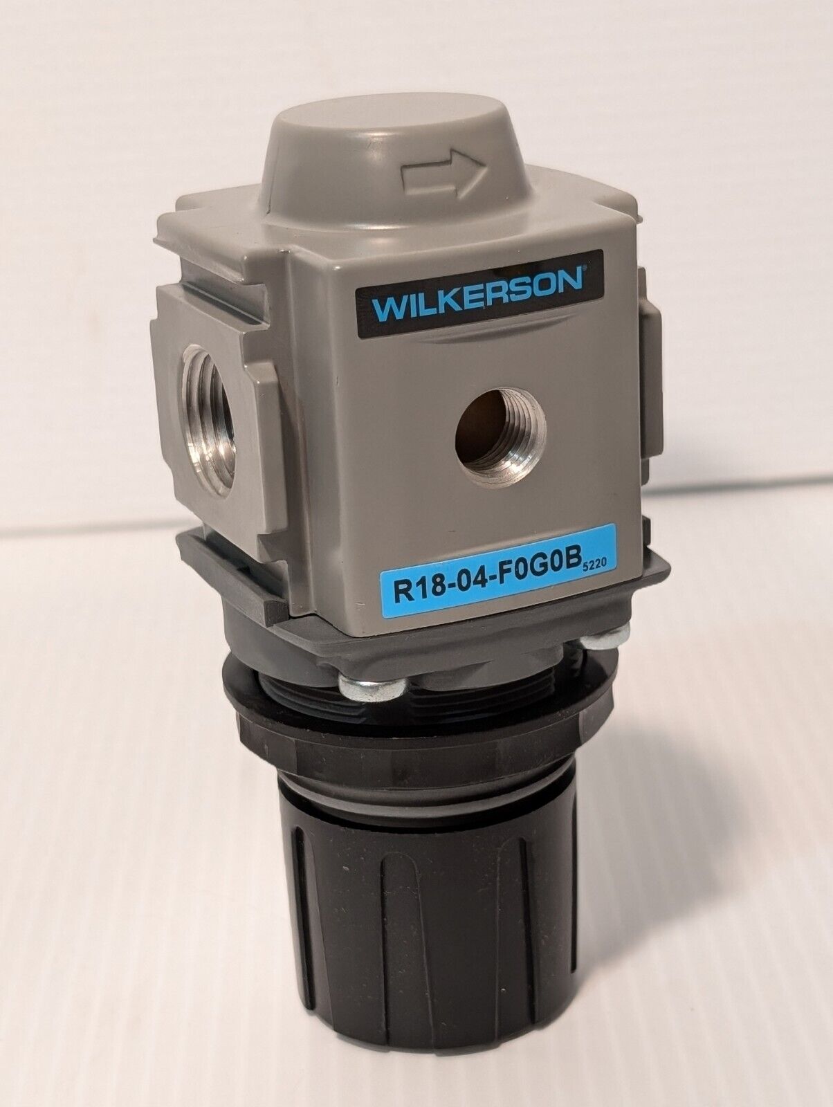 Wilkerson R18-04-F0G0B Air Pressure Regulator w/Pressure Gauge - Free Shipping
