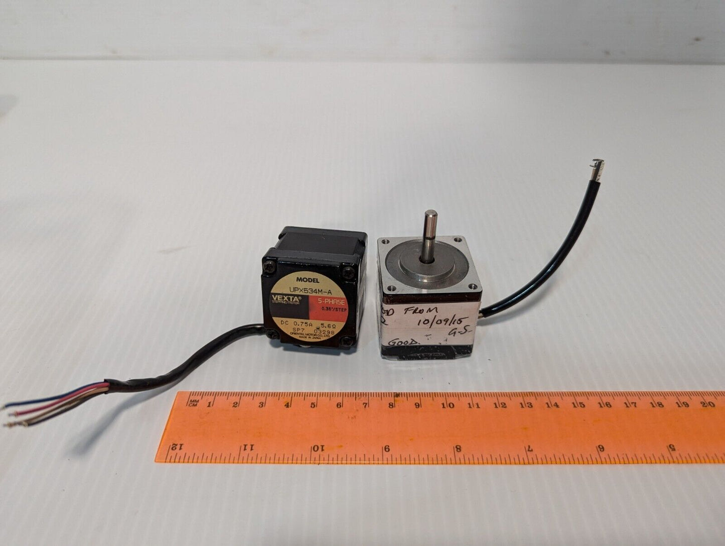 Vexta UPX534M-A Stepping Motor, DC, 5 Phase, 0.36 deg/step - Free Shipping
