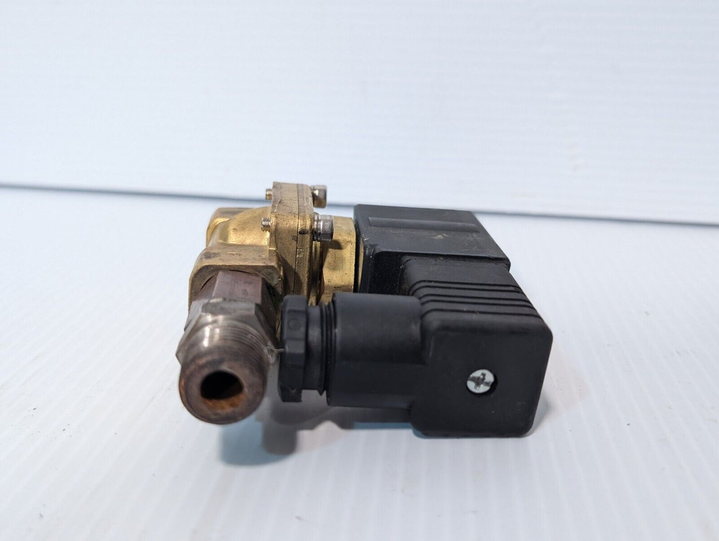 SMC VXD2130-03F-5D1 Solenoid Control Valve - Free Shipping - Free Returns