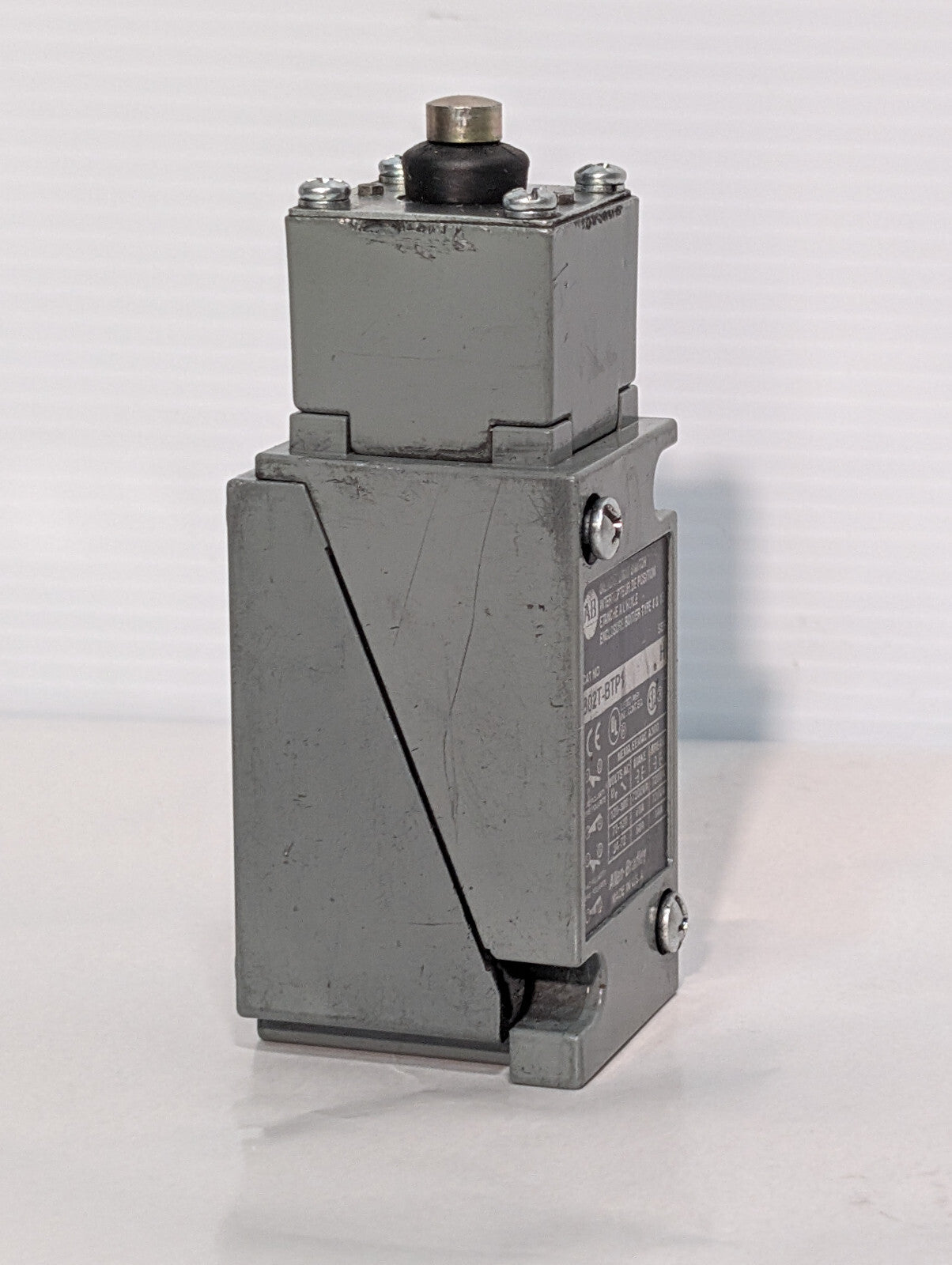 Allen Bradley 802T-BTP1 Oil Tight Limit Switch, Series H, Made in USA
