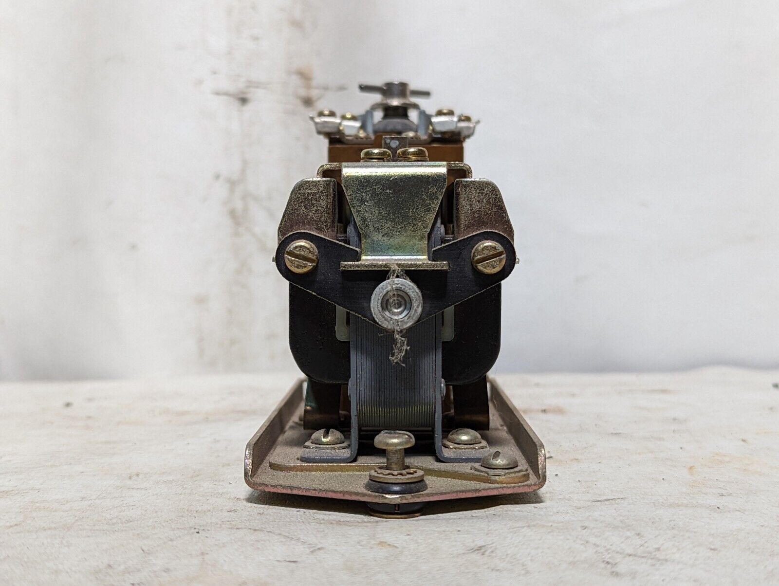 Square D 9050-B05E pneumatic timing relay, timing range 0.2-180 seconds