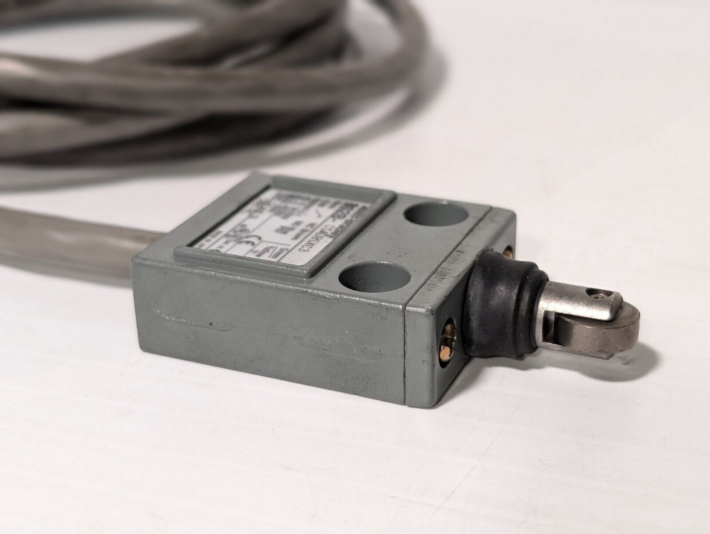 Allen Bradley 802B-CSADBSXC3 Compact Top Push Roller Limit Switch
