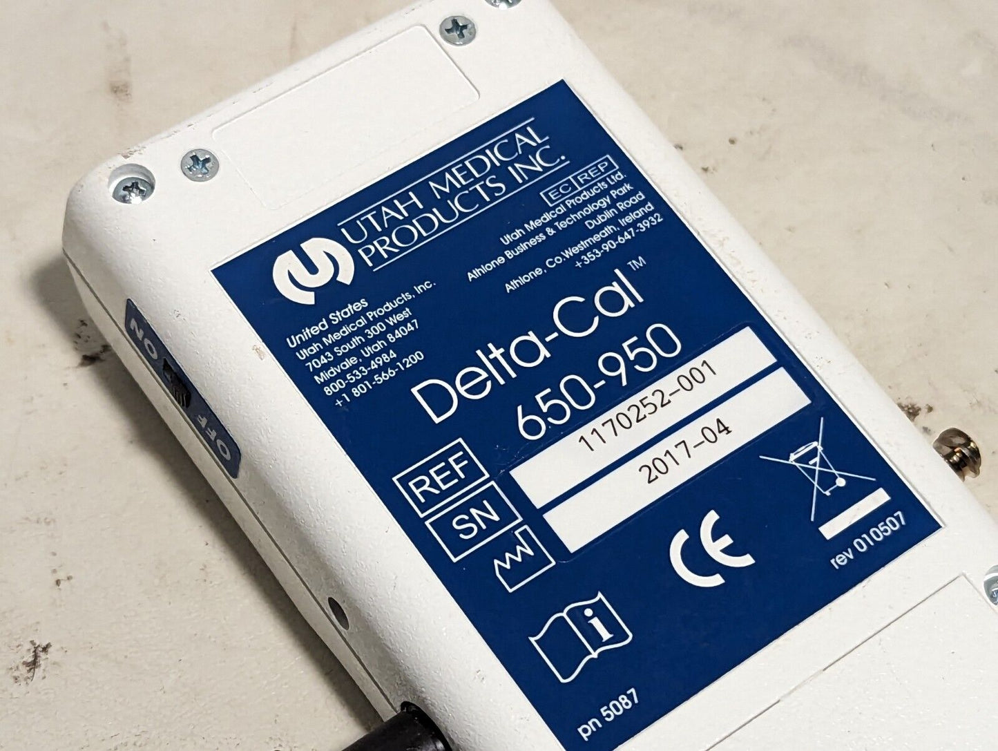 Utah Medical Delta-Cal 650-950 transducer simulator and tester