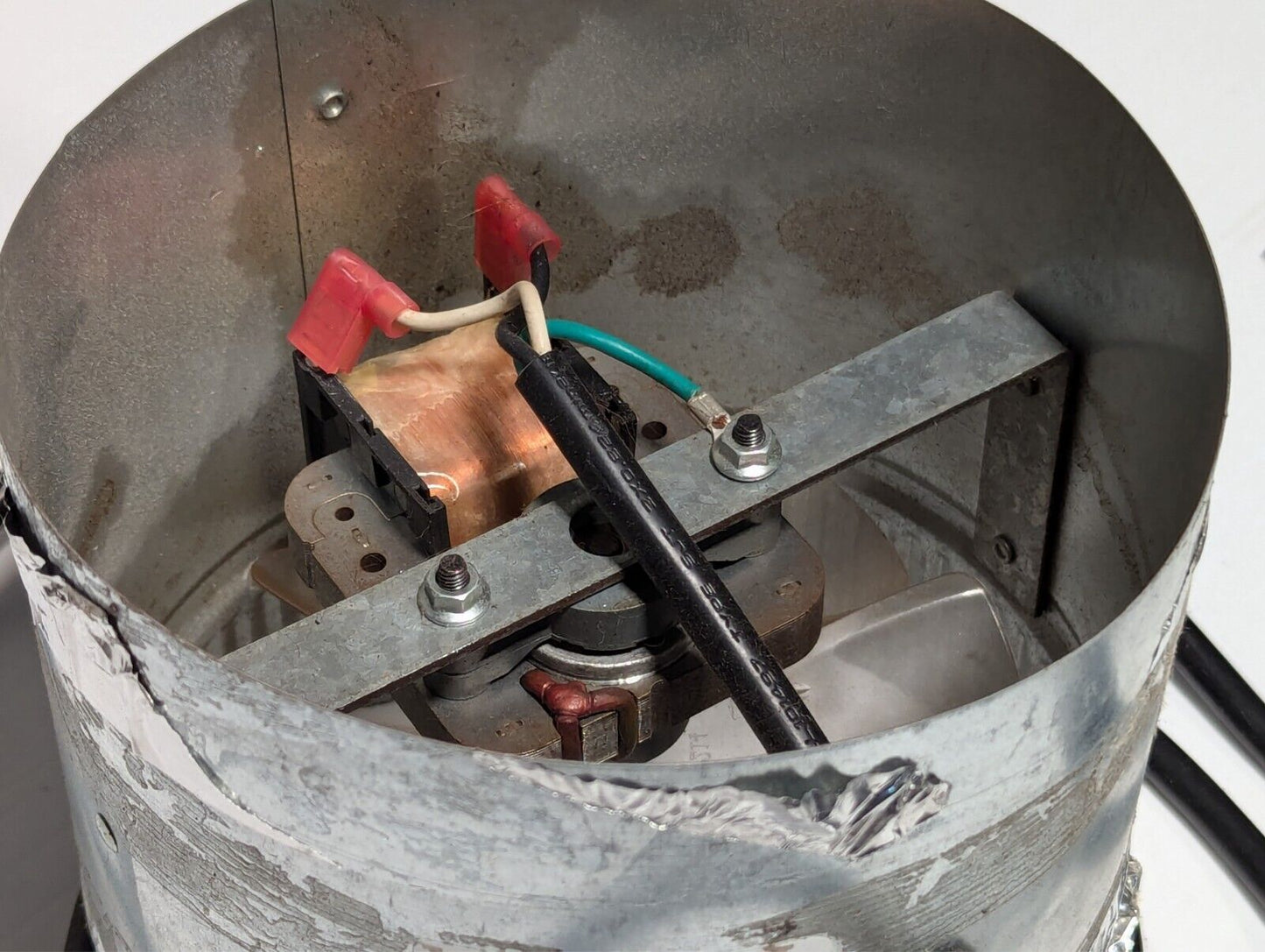 Suncourt DB206C in-line duct air booster fan, 120VAC, 60Hz, 0.4A as pictured