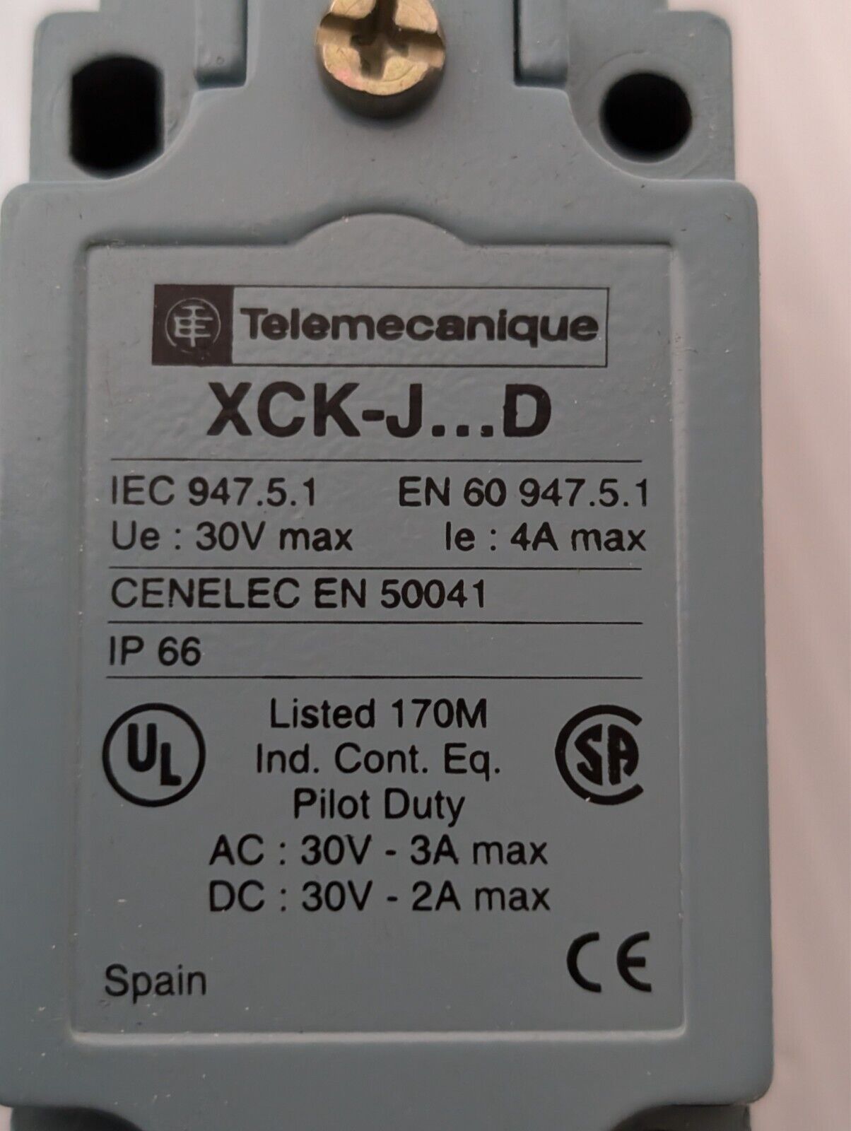 Telemecanique ZCKJ1D Limit Switch Body 038875 2-Pole 1NC+1NO Metal Fixed-Type
