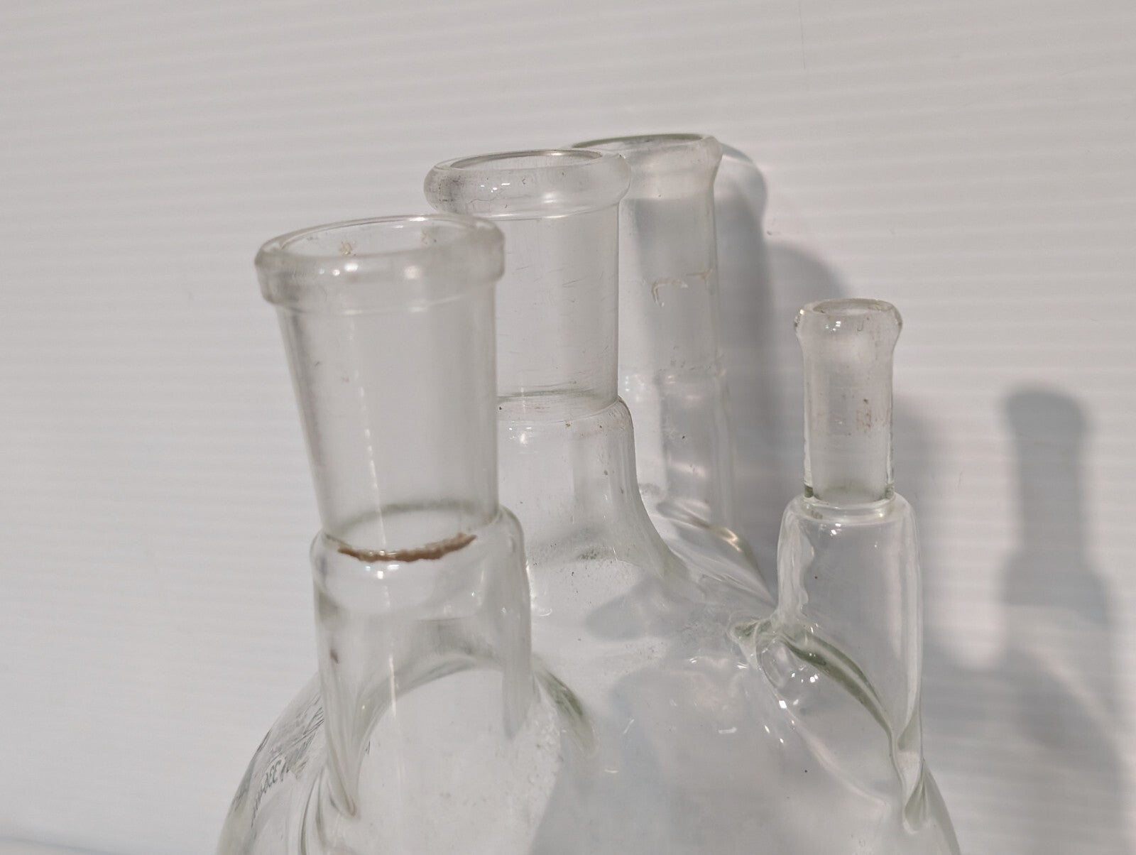 Tudor Scientific 1000ml 3-Neck Boiling Flask