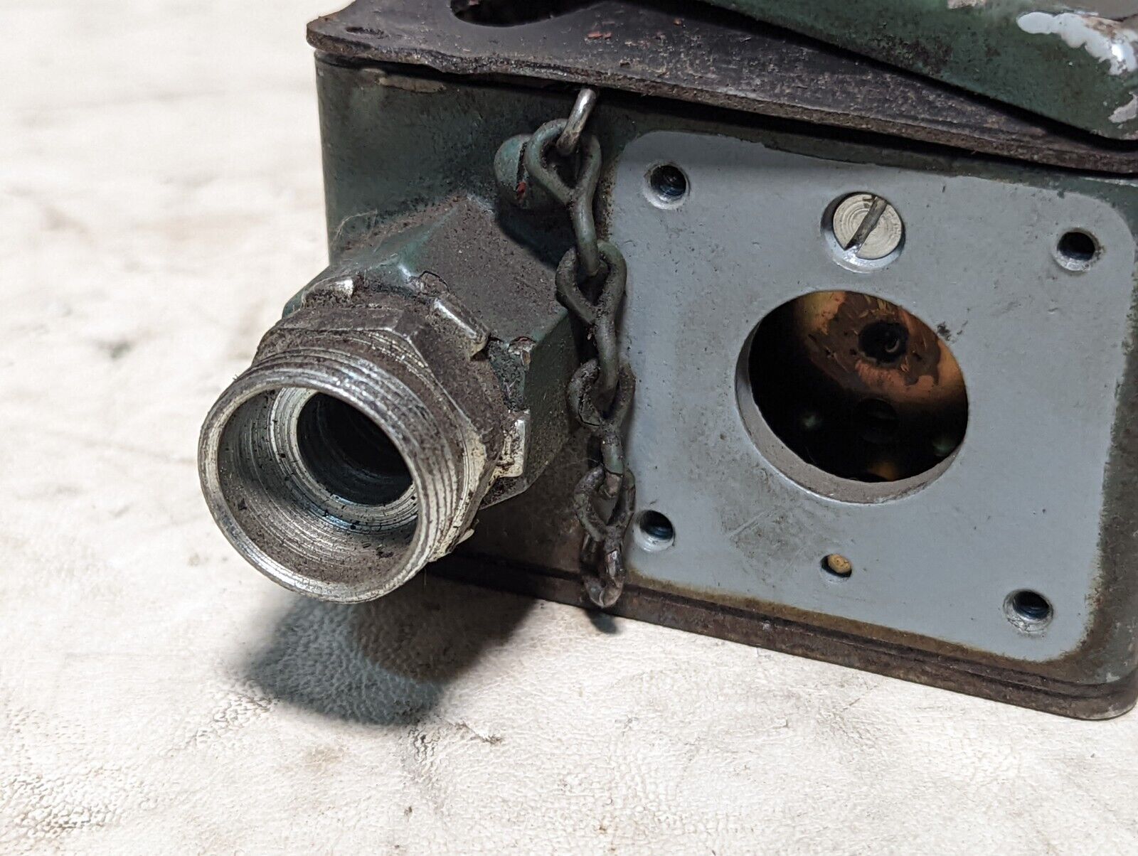 Square D 9012-ACW1 pressure switch, range 1-110psi, differential 7-30psi