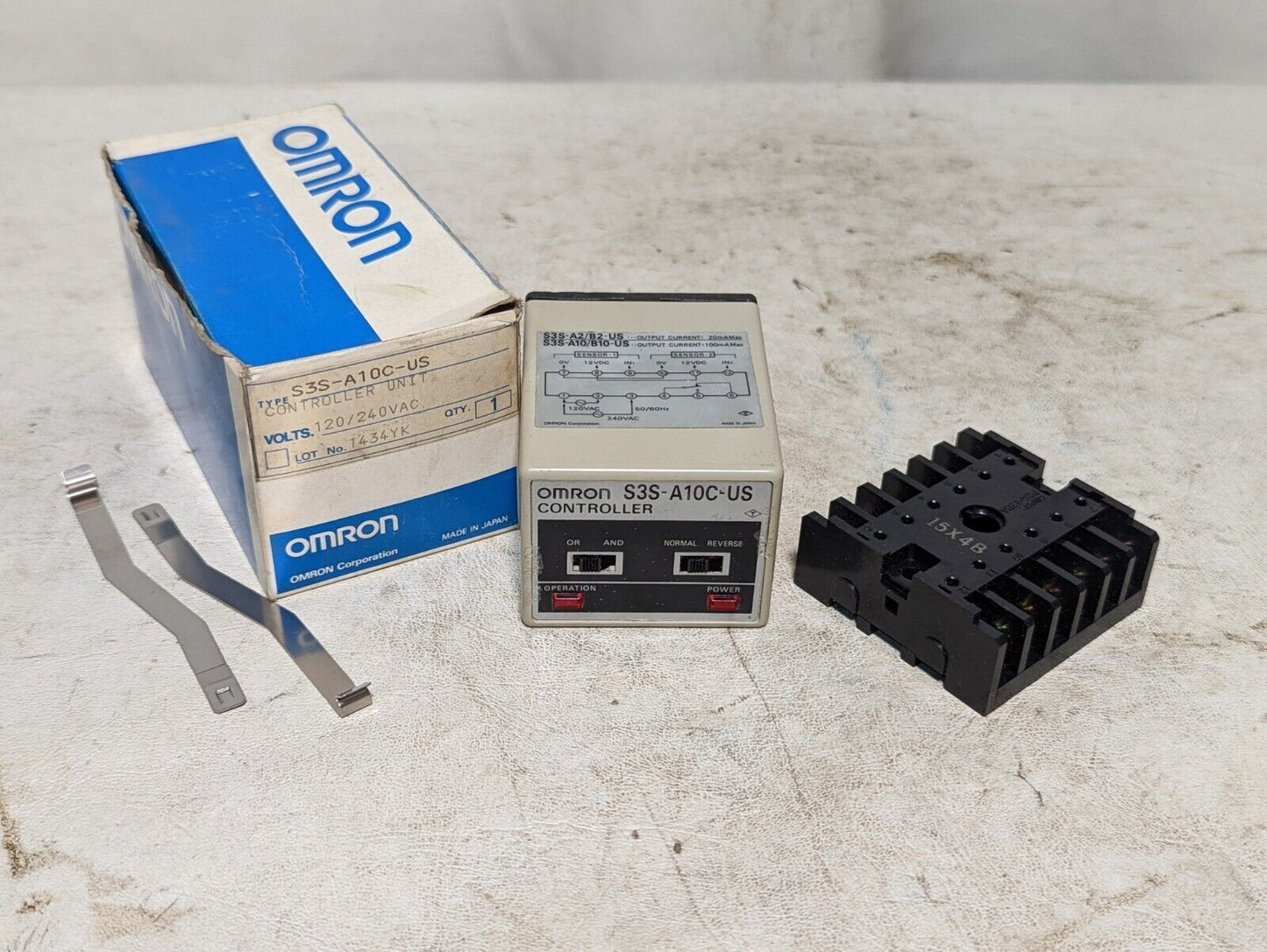 omron S3S-A10C-US controller unit, 120/240VAC