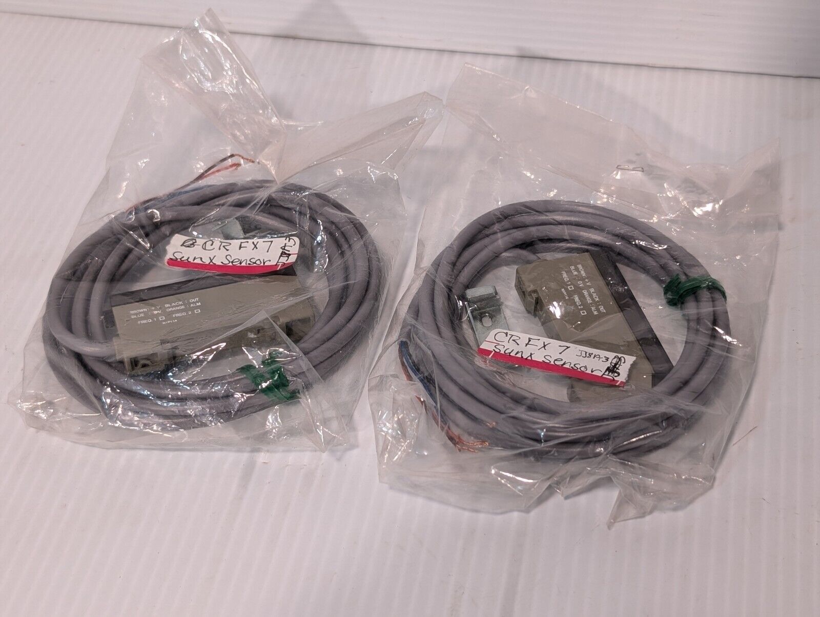 SunX FX-7 Fiber Optic Sensor, Photoelectric Sensor, used - Free Shipping