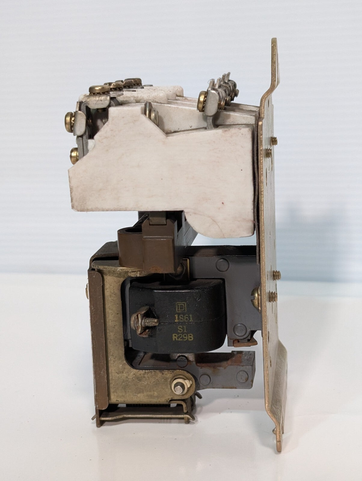 Square D 8501BH031 Machine Tool Relay, Series A, 600vac Max, 15A, Form Y35