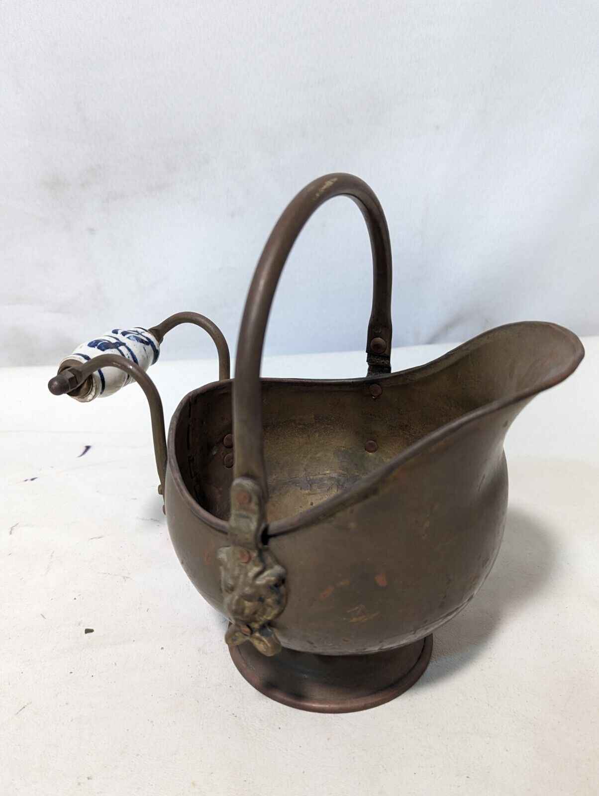 Vintage Copper Coal Scuttle Bucket w/Delft Holland Handle & Lions Head