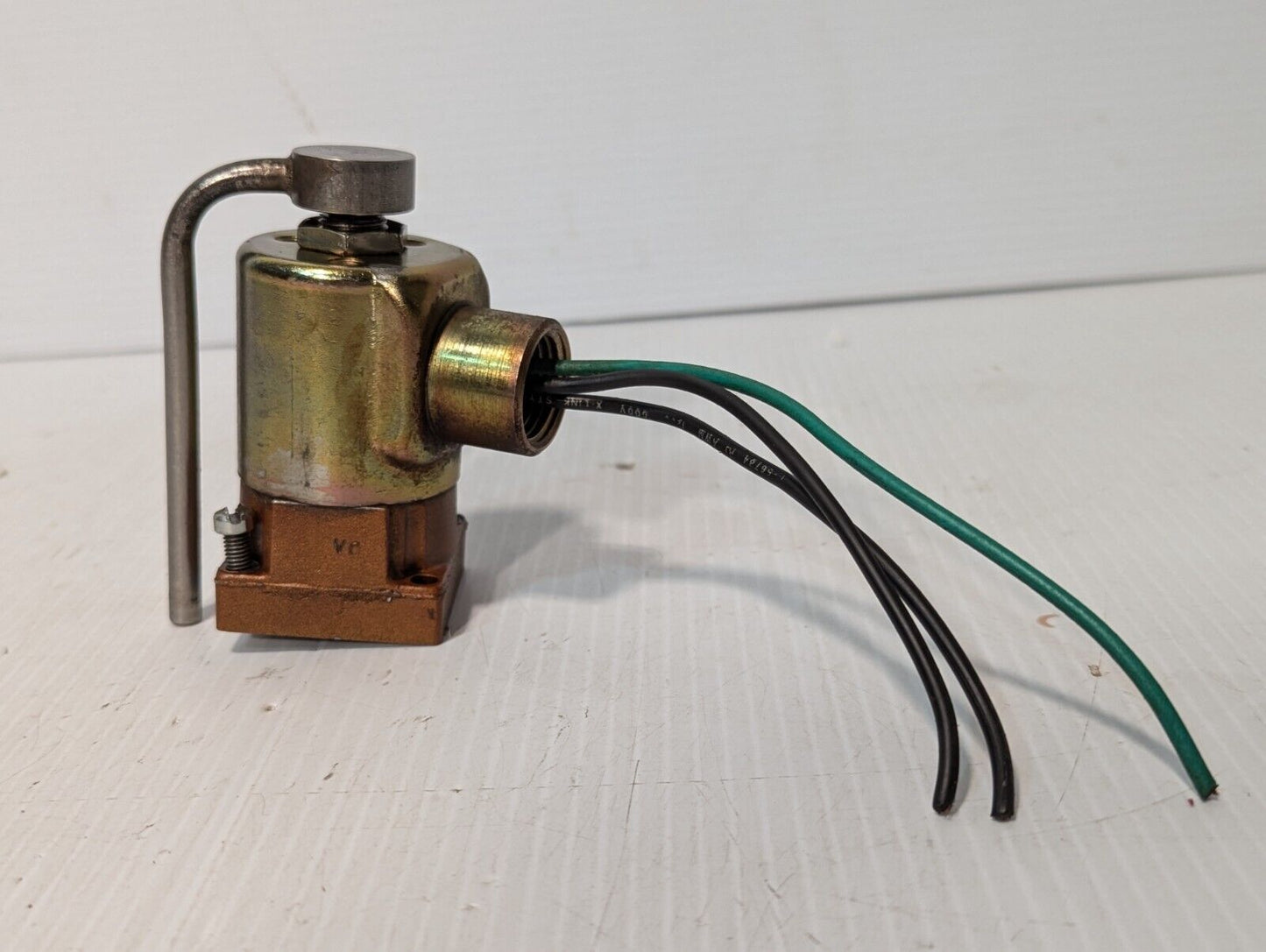 Versa ESM-3012-84-PC-Z-3-A120 Solenoid Valve 8.7W - Free Shipping-