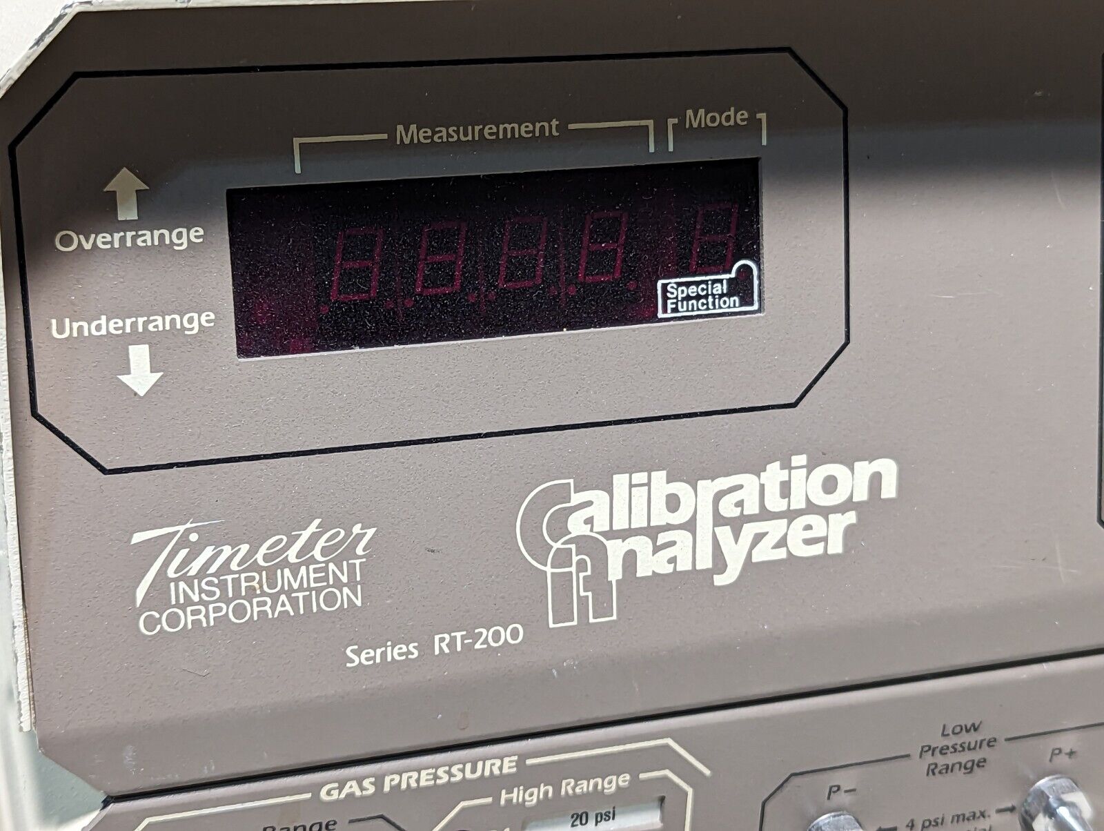 Timeter Instrument RT-200 calibration analyzer: RT-201 control module, RT-202 pr