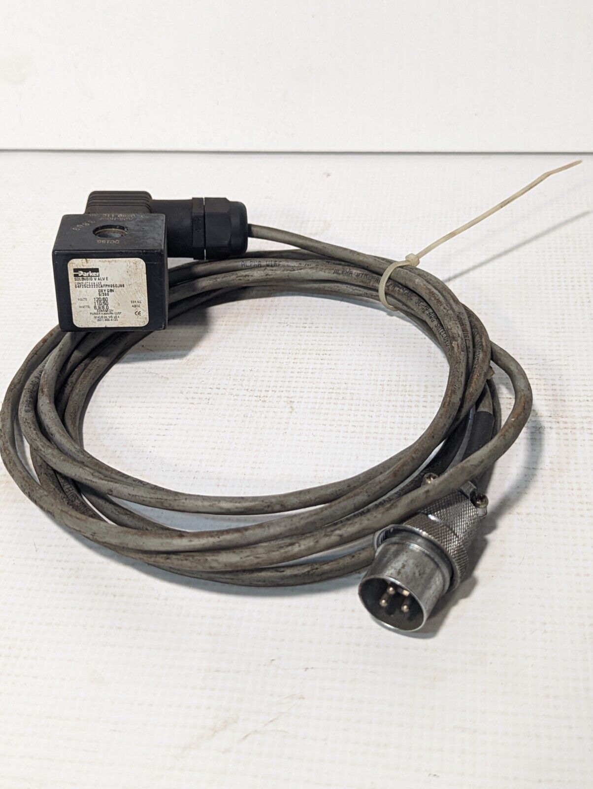 Parker 04F25C2222CAFPH05OJ68 Solenoid Valve, NPT 1/4", Orifice 11/32", 110/120v