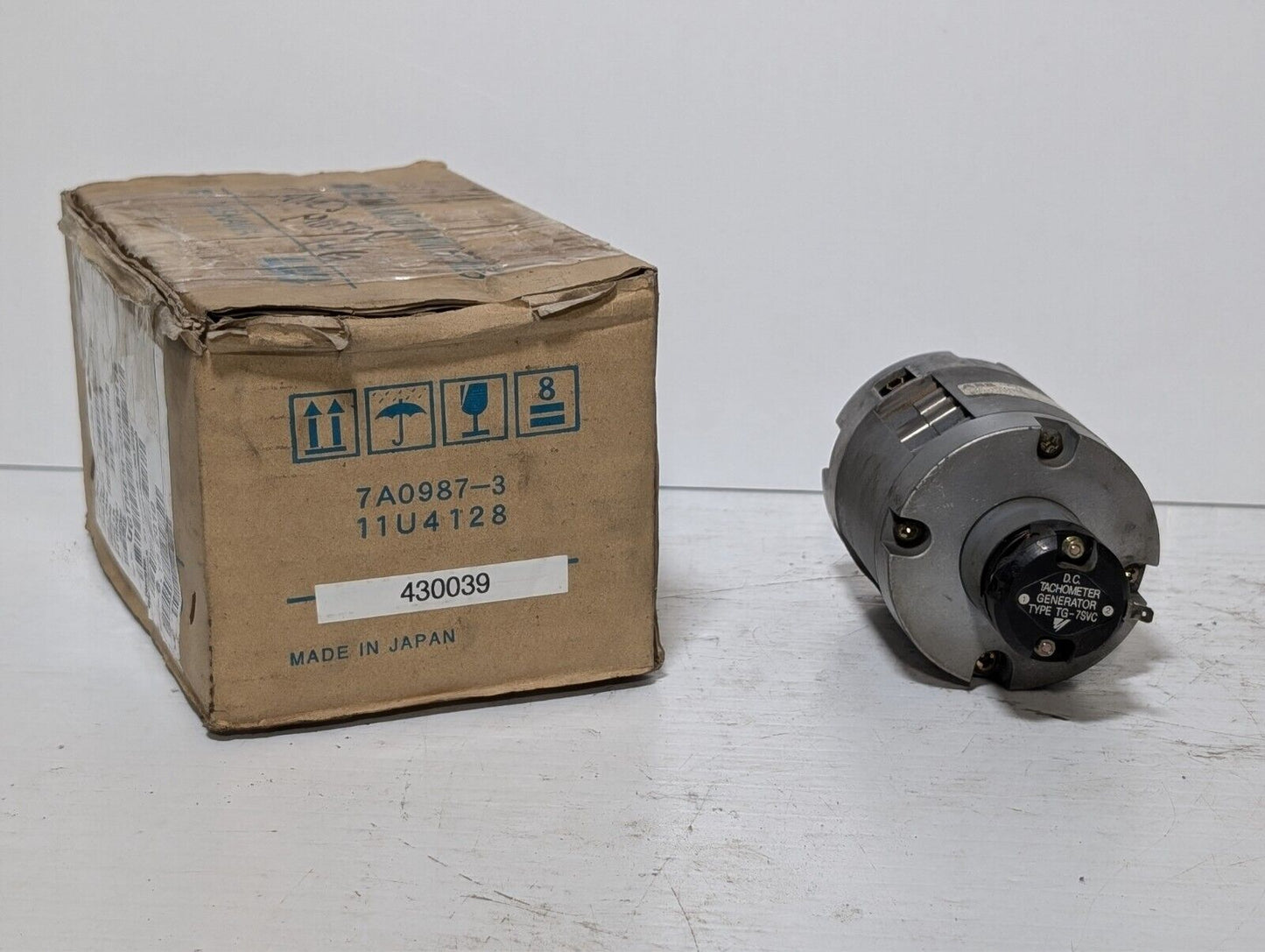 Yaskawa ABB UGTMEM-06LBB41 Minertia Servo Motor Mini Series