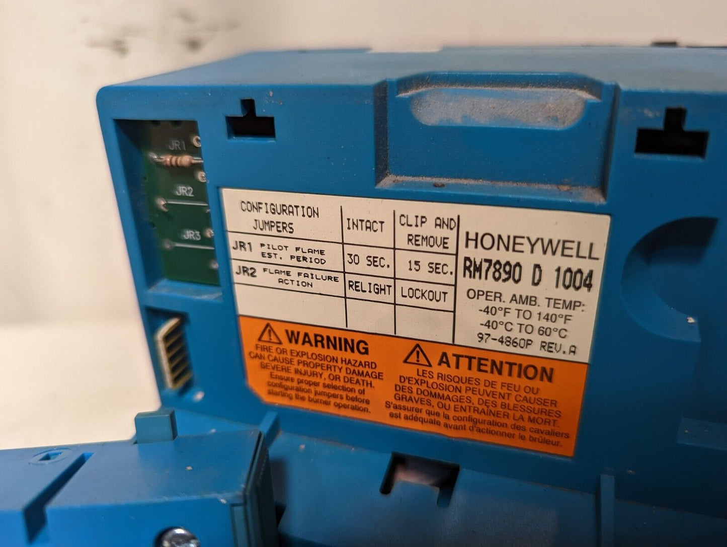 Honeywell RM7890D1004 burner control with R7847A1033 rectification flame amplifi