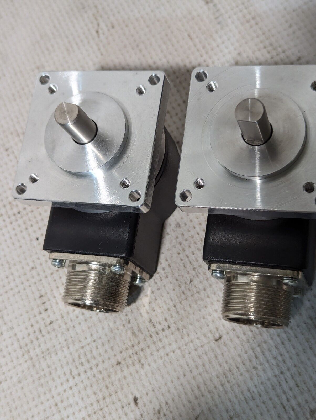 Accu-Coder 702-20-S-0500-K-PU-1-G-1-SY-N-N Incremental Shaft Encoder, Size 20