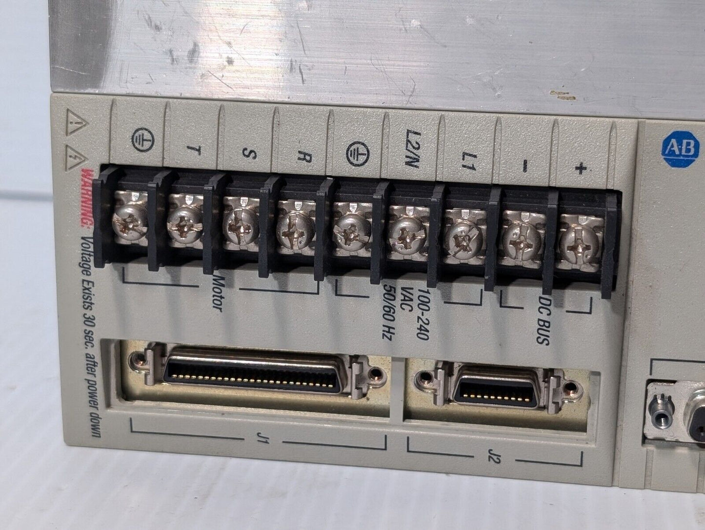 *Allen Bradley 1398-DDM-019 Servo Drive 100-240VAC 18 Amps RMS*