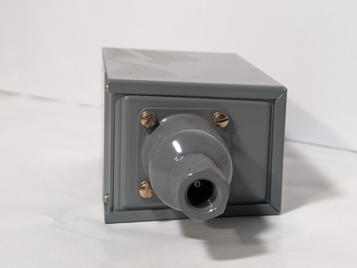 Allen Bradley Bulletin 836 Pressure Control, Enclosure Type 1, 150psi Max