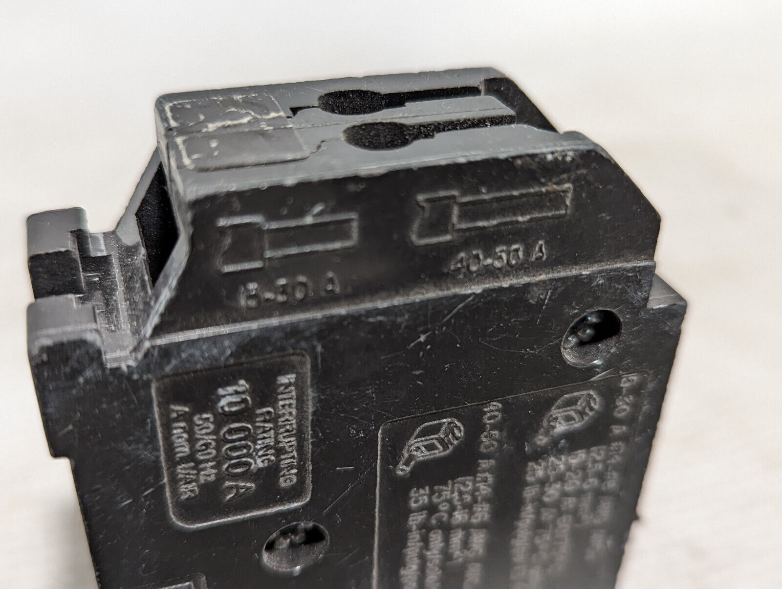 Square D HOMT 1515 circuit breaker, 15A, 120/240VAC, 1 pole, BROKEN SWITCH