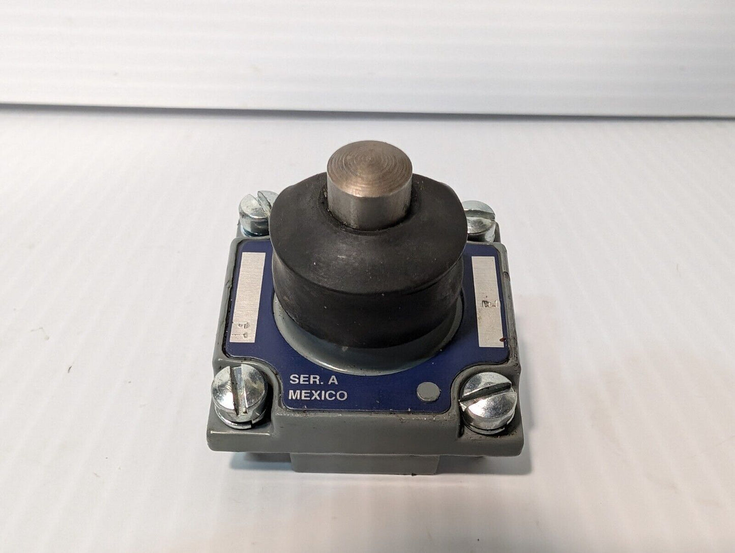 Square D 9007 Operating Head, Ser. A Mexico + Returns