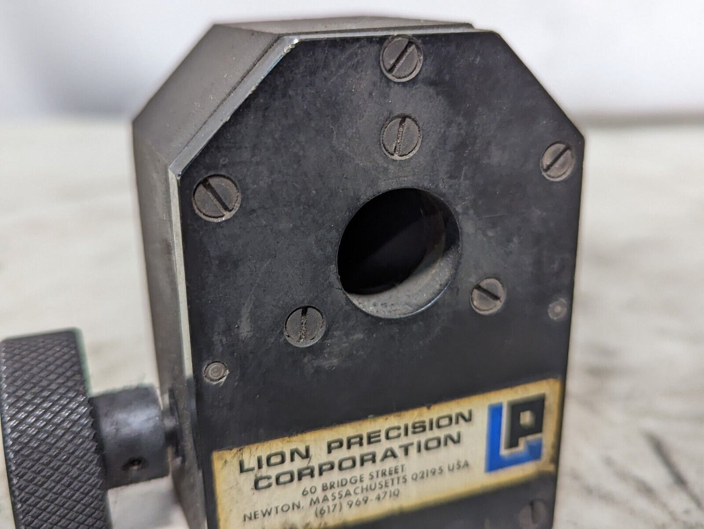 Lion Precision AC 326-1 precision dial rotator for threaded rod