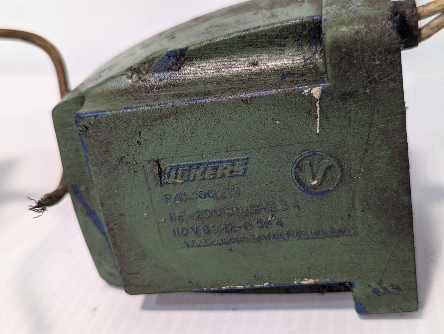 Vickers 400823 coil, 115/120VAC 60Hz 0.8A; 110VAC 50Hz 0.96A - Free Shipping