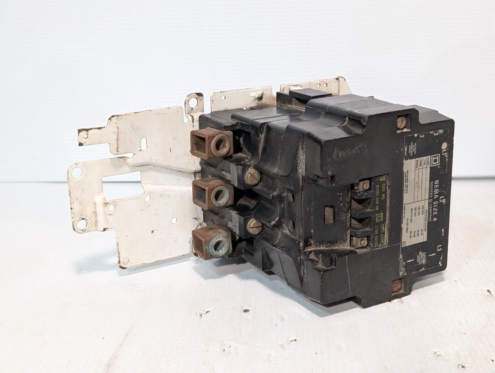 Square D 8536-SFO-1 C5S motor starter, ser A, NEMA sz 4, 120VAC coil as pictured
