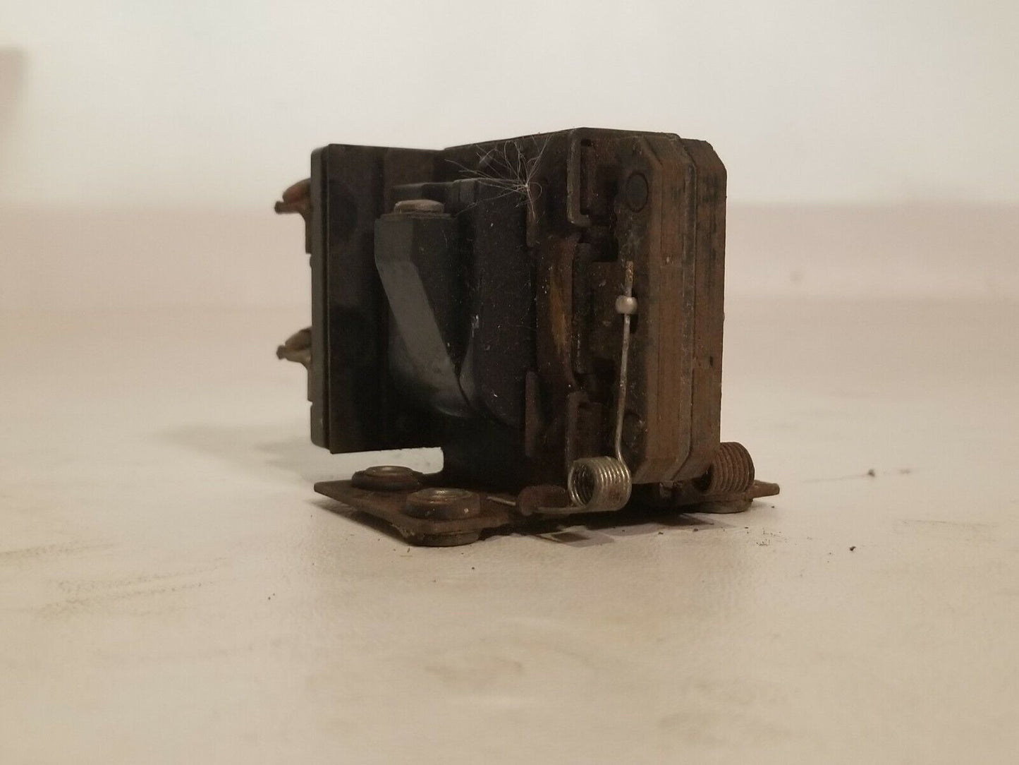 Allen Bradley 700-C110A2 Control Relay NEMA A600 85A83