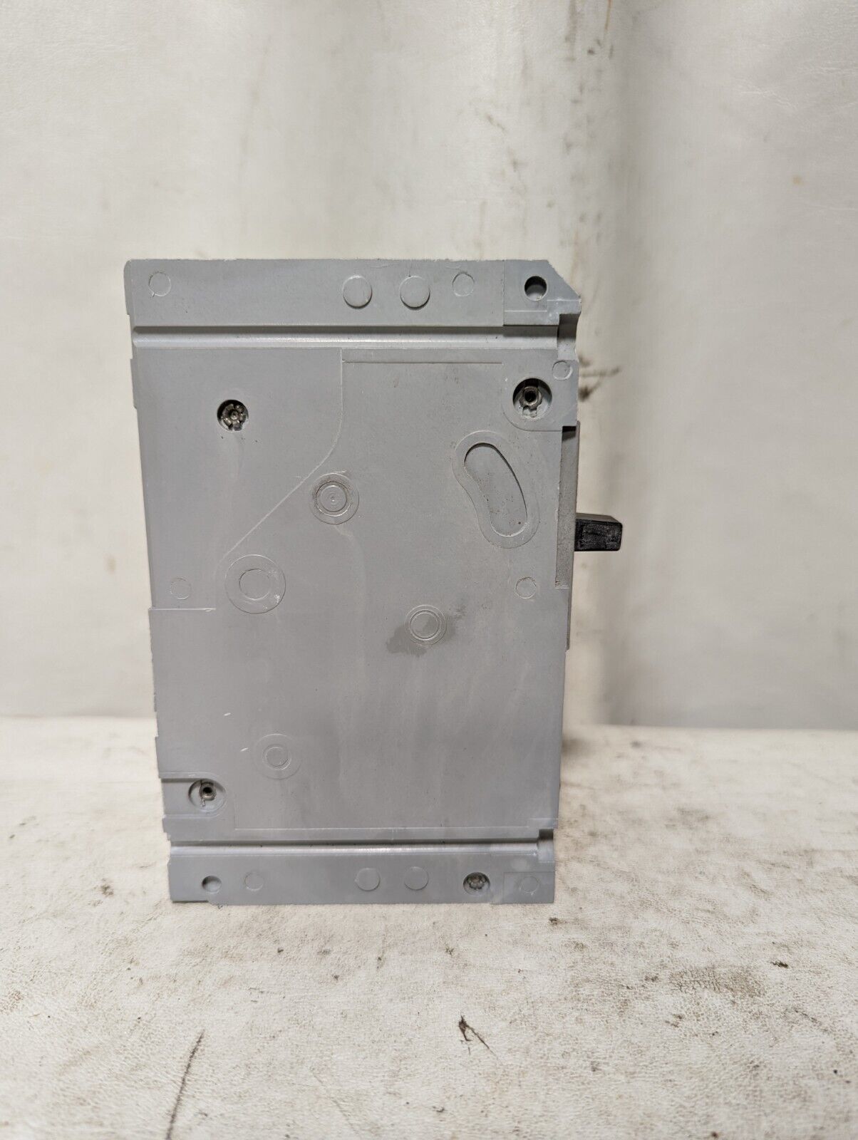 Lot of 5 ITE Gould E41B020 circuit breakers, 20A, 277VAC, 125VDC, 1 pole