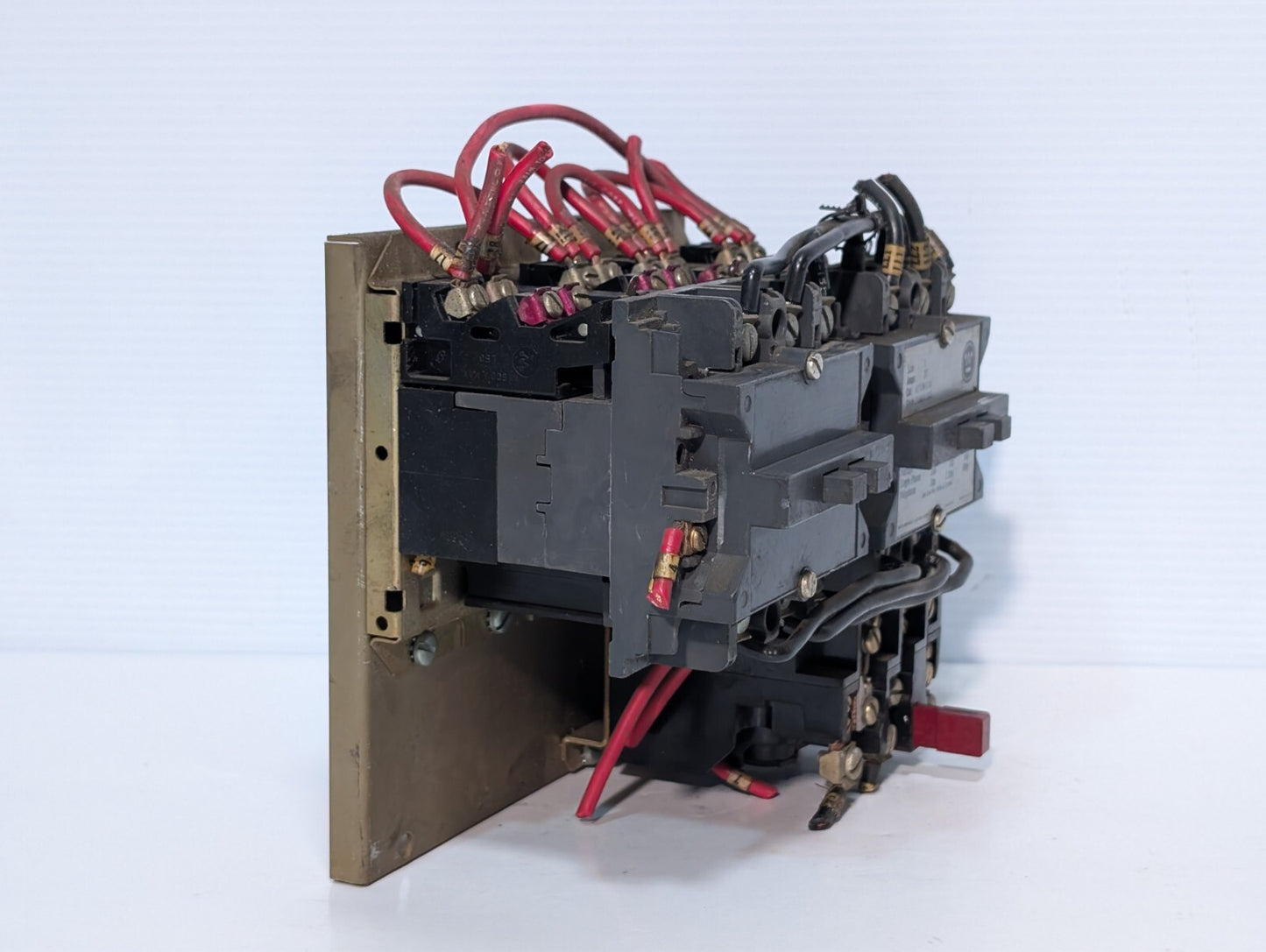 Westinghouse A210M1CAC Size 1 Motor Starter / Overload Relay Single + Polyphase