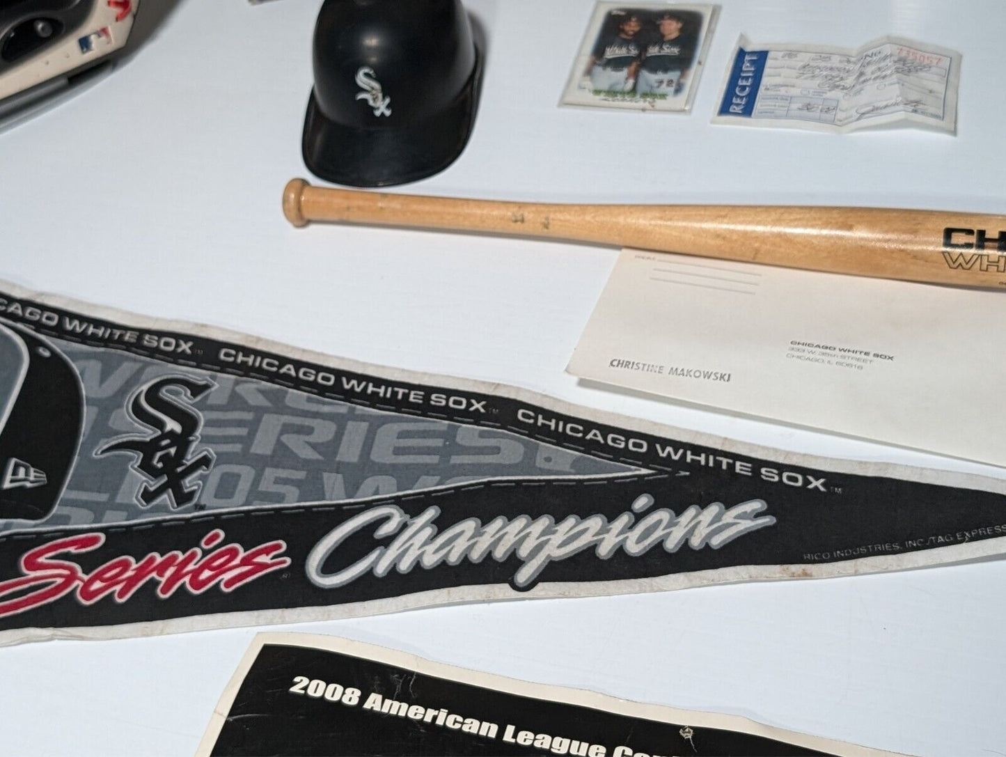 24 Pieces Chicago White Sox Championship Memorabilia 1983 2005 Cup Pennant Bat