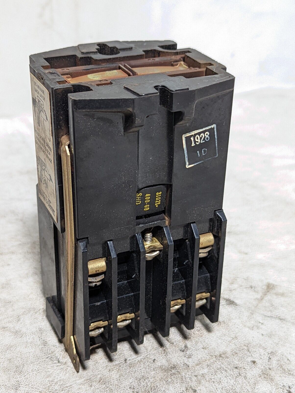 Square D 8501GO60 control relay, 110/120VAC coil