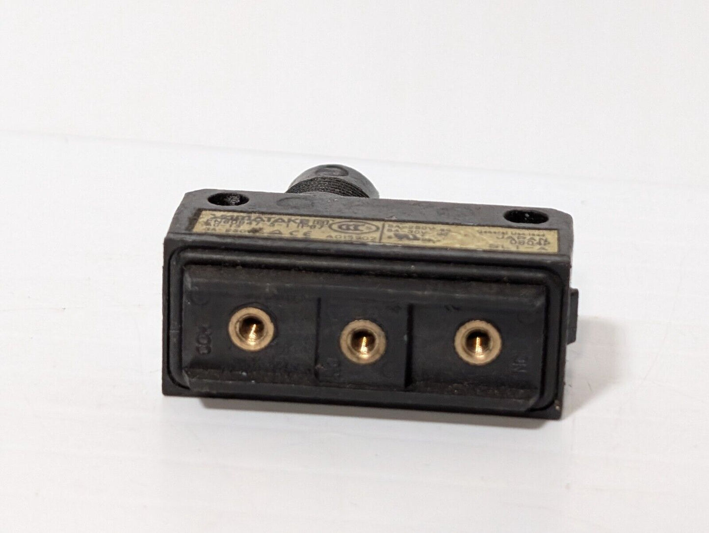 Yamatake SL1-A Limit Switch, Roller Plunger, SPDT, 5A, 250vac \ 30vdc