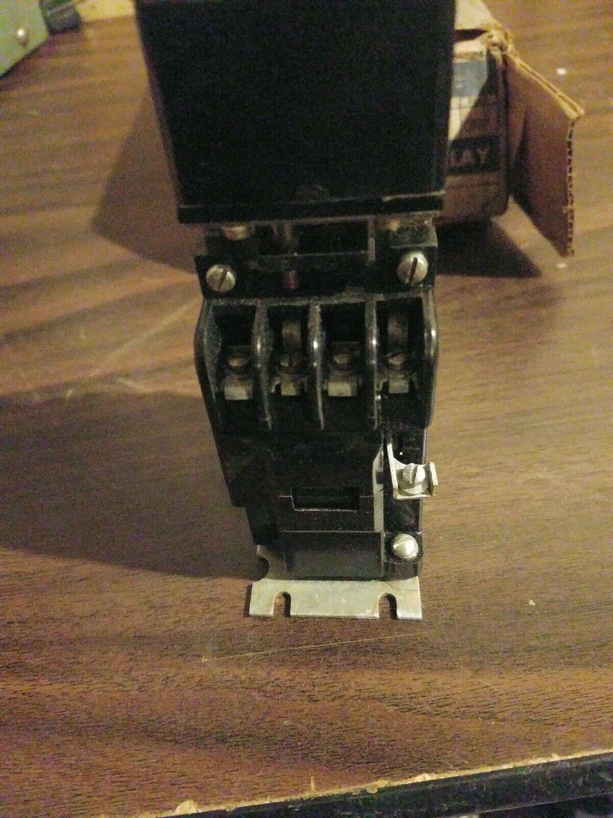 Westinghouse BTS022A timing relay, 300VAC, 10 amps, poles 2N0-2NC, coil 115-120V