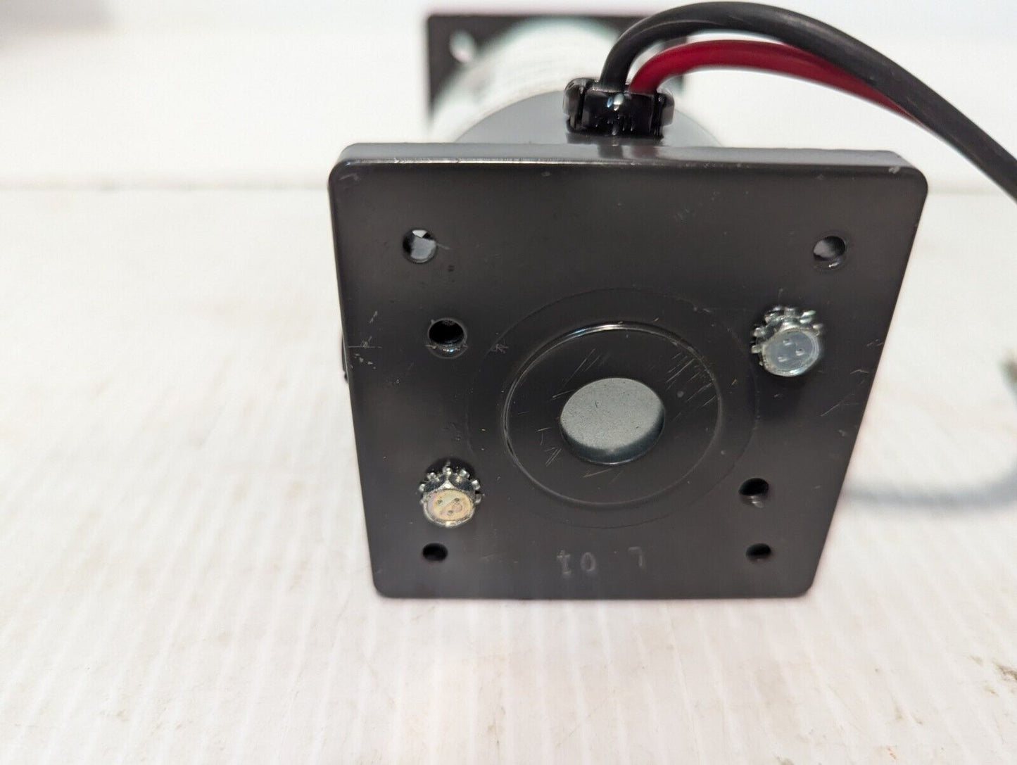 Dayton 4Z142 Permanent Magnet DC Motor, 90VDC, 0.5A, 1/27HP, 1800RPM - Free Ship