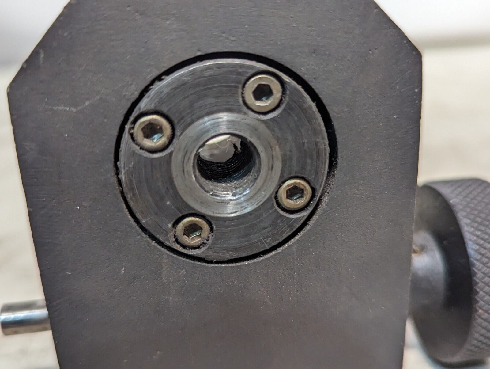 Lion Precision AC 326-1 precision dial rotator for threaded rod