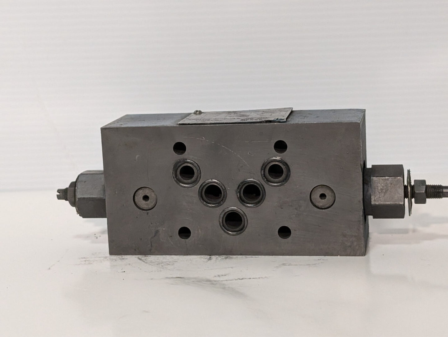 Vickers DGMFN 5 Y AW BW 20 Flow Control Valve