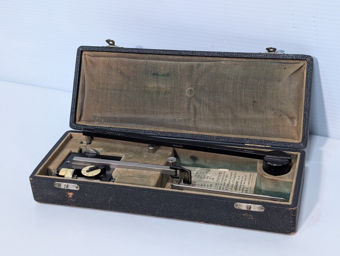 Vintage F. Weber - No 28993 Compensating Polar Planimeter with Hard-shell Case